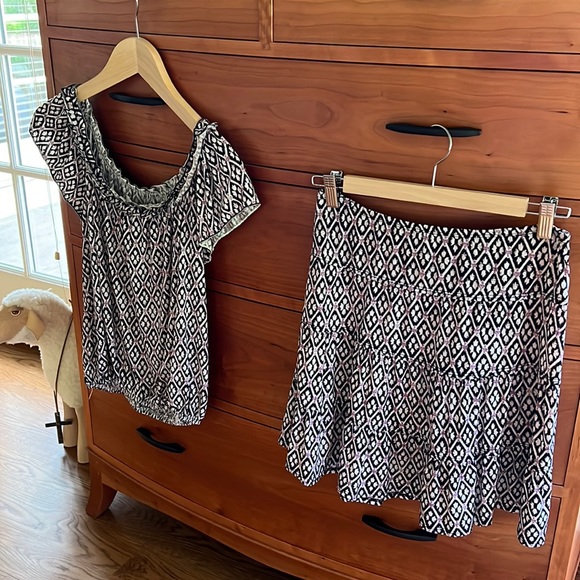 Max Studio Dresses & Skirts - EUC Max Studio Scoop Neck Two Piece Dress Set